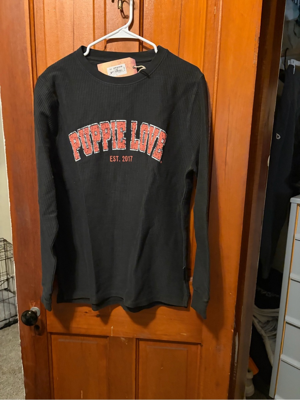 Puppie Love Women's Black Long-Sleeve Graphic Ribbed Tee